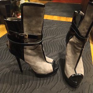 Gianmarco Lorenzi  grey Suede and black Patent leather open toe bootie
